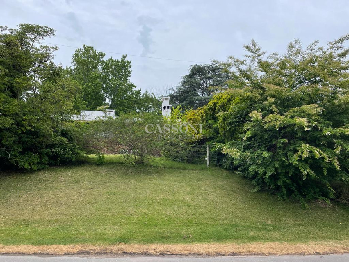 Casa ID.4857 - Casa en venta, Oportunidad para desarrollo inmobiliario en Playa Mansa, Punta del Este. 