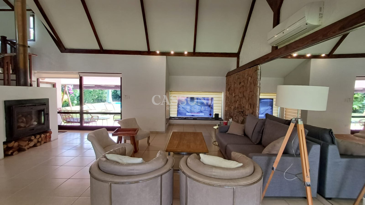 Casa ID.4871 - Vende gran casa para vivir todo el año, de 3 dormitorios en Punta del Este 