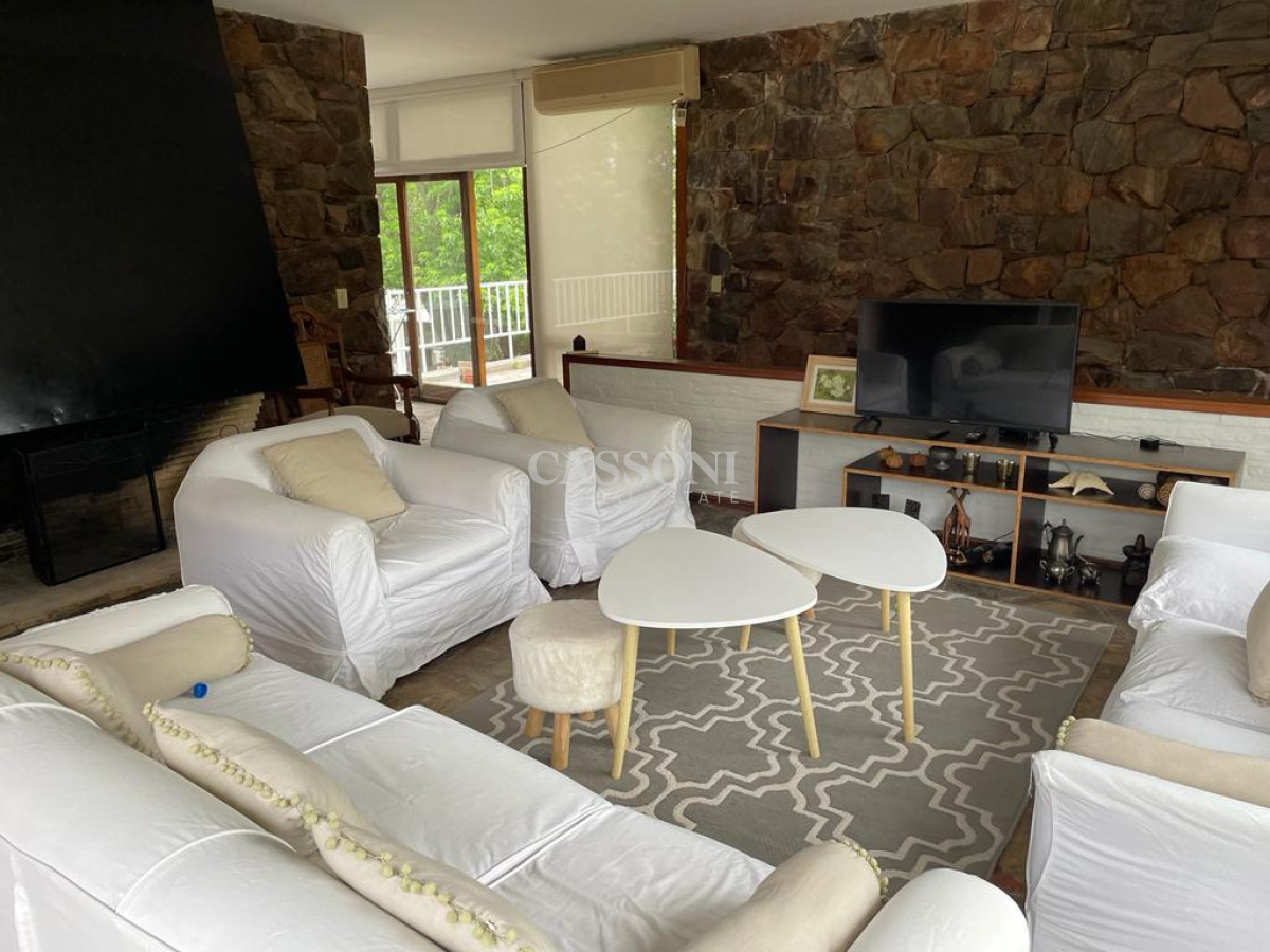 Casa ID.4857 - Casa en venta, Oportunidad para desarrollo inmobiliario en Playa Mansa, Punta del Este. 