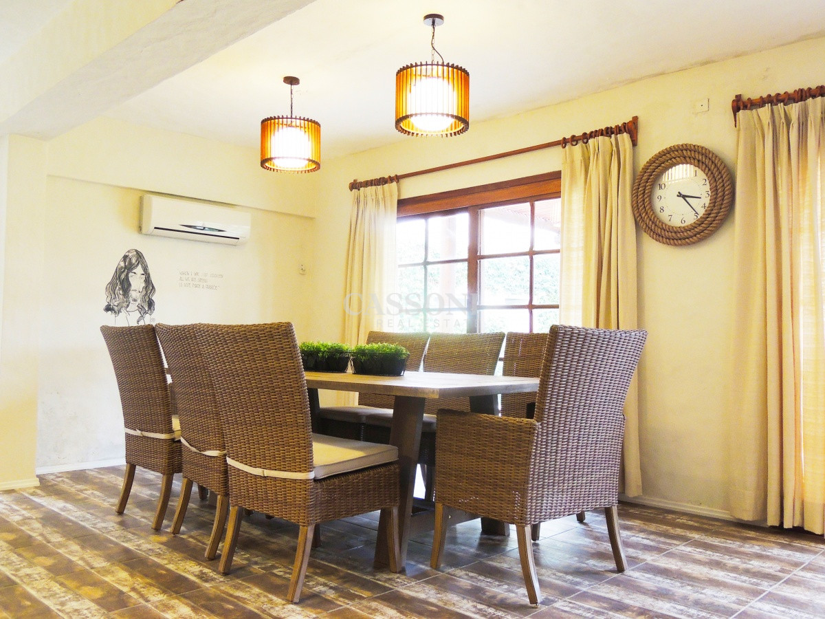Casa ID.4855 - VENDE CASA DE 4 DORMITORIOS EN EXCELENTE ESTADO, PLAYA MANSA, PUNTA DEL ESTE 