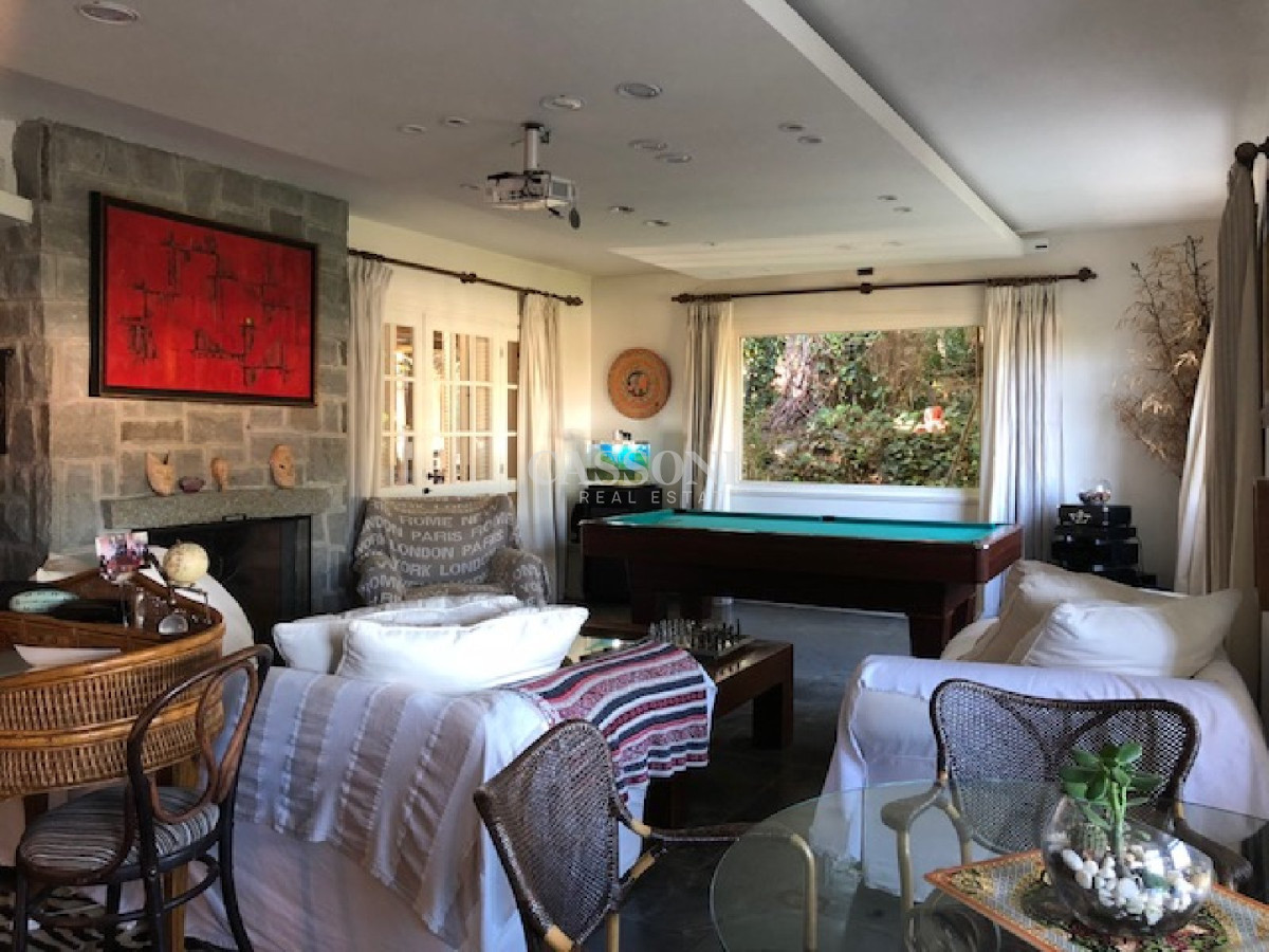 Casa ID.4853 - Vende casa espectacular en playa mansa , Punta del Este 
