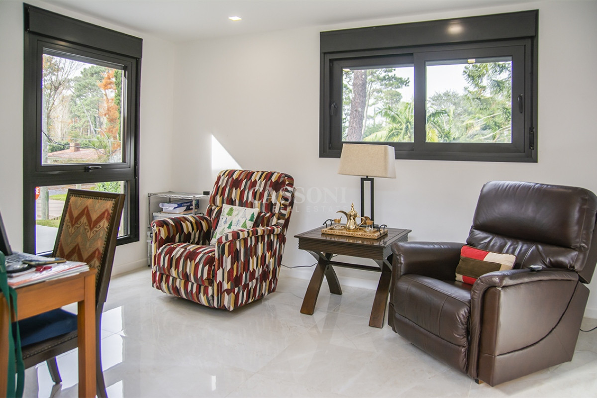 Casa ID.2422 - Casa ideal de 4 dormitorios en suite en San Rafael Punta del Este.