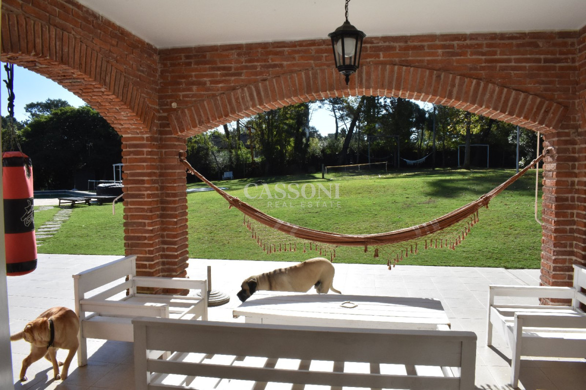 Casa ID.4853 - Vende casa espectacular en playa mansa , Punta del Este 