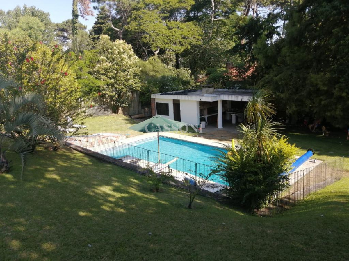 Casa ID.4857 - Casa en venta, Oportunidad para desarrollo inmobiliario en Playa Mansa, Punta del Este. 