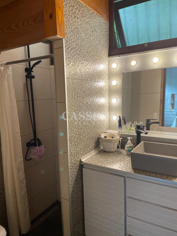 Casa ID.4857 - Casa en venta, Oportunidad para desarrollo inmobiliario en Playa Mansa, Punta del Este. 