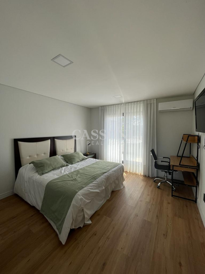Casa ID.2348 - Casa en Venta en Barrio Privado La Arbolada , Punta del este 