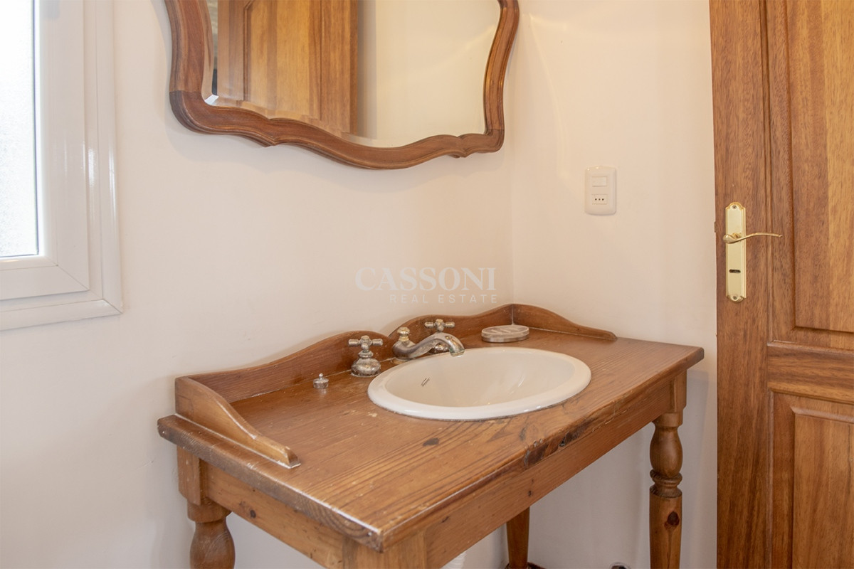 Casa ID.2424 - Casa en Venta de 4 dormitorios en Chihuahua , Punta del este 