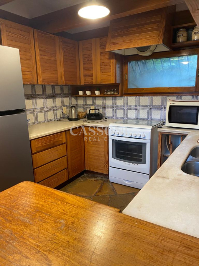 Casa ID.4857 - Casa en venta, Oportunidad para desarrollo inmobiliario en Playa Mansa, Punta del Este. 