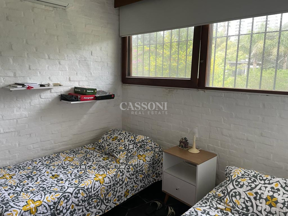 Casa ID.4857 - Casa en venta, Oportunidad para desarrollo inmobiliario en Playa Mansa, Punta del Este. 