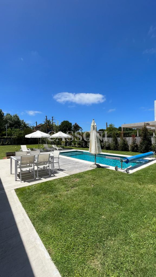 Casa ID.2348 - Casa en Venta en Barrio Privado La Arbolada , Punta del este 