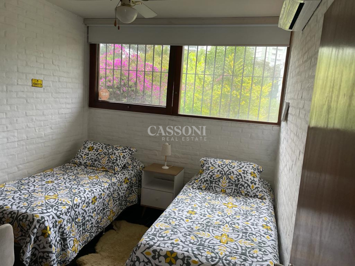 Casa ID.4857 - Casa en venta, Oportunidad para desarrollo inmobiliario en Playa Mansa, Punta del Este. 