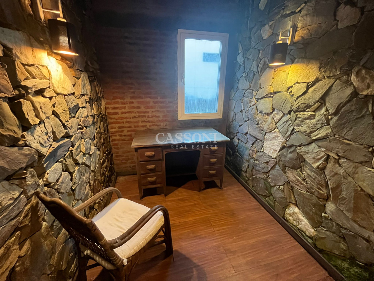 Casa ID.2424 - Casa en Venta de 4 dormitorios en Chihuahua , Punta del este 