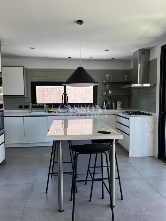Casa ID.2348 - Casa en Venta en Barrio Privado La Arbolada , Punta del este 
