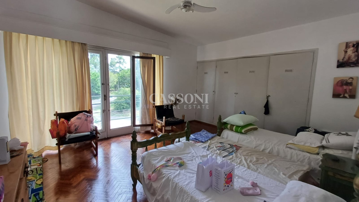 Casa ID.4732 - Vende Casa en Zona comercial en Lugano - Punta del Este
