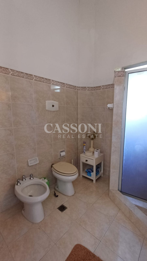 Casa ID.4732 - Vende Casa en Zona comercial en Lugano - Punta del Este