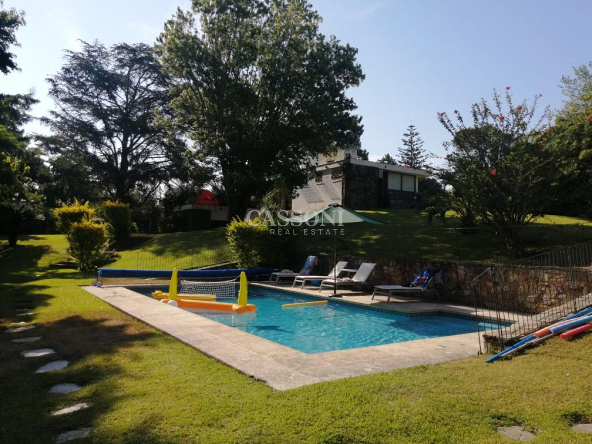 Casa ID.4857 - Casa en venta, Oportunidad para desarrollo inmobiliario en Playa Mansa, Punta del Este. 