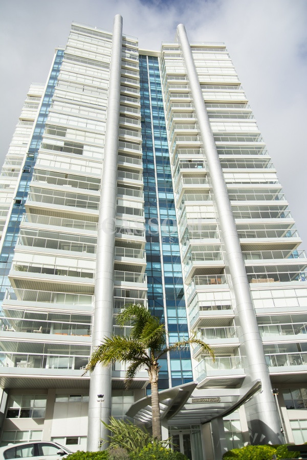 Apartamento ID.1631 - Apartamento en venta de  2 dormitorios en Punta Del Este - Miami Boulevard
