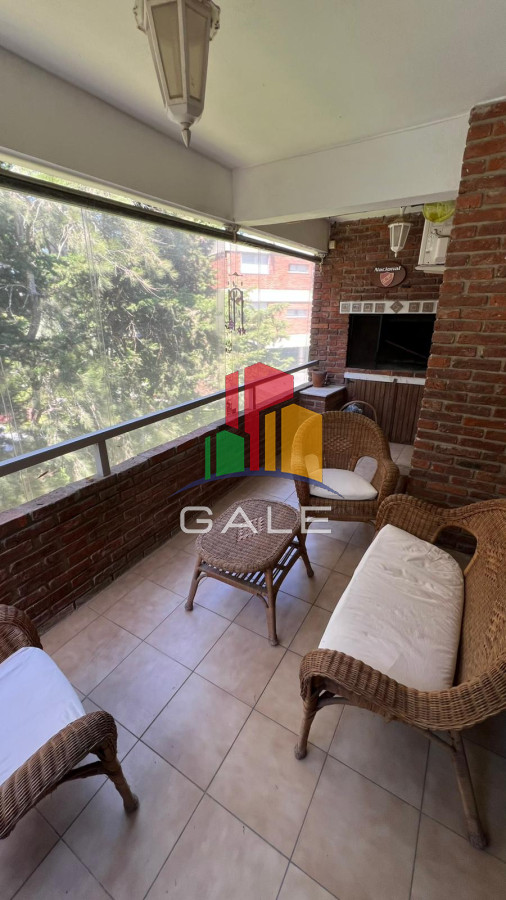 Apartamento en venta  3 dormitorios en Playa Mansa, Punta del Este.