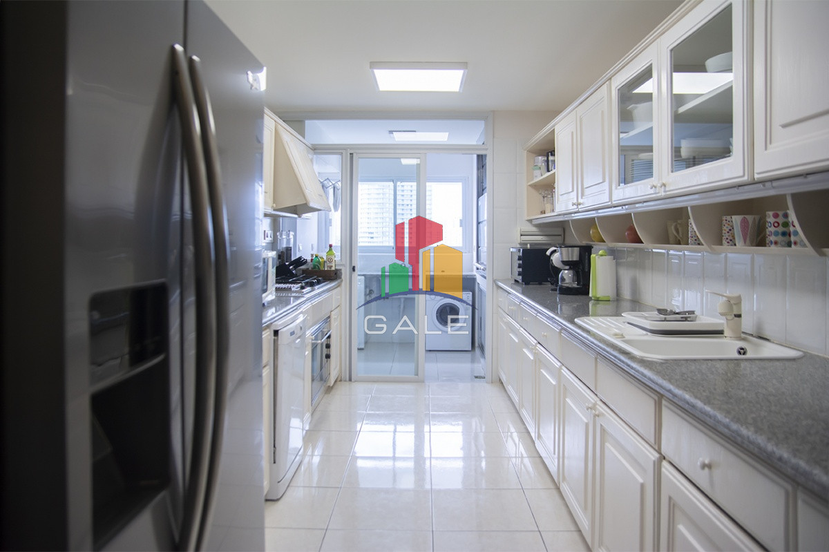 Apartamento ID.4470 - Beverly Tower Punta Del Este, Maldonado Uruguay, Apartamento de 3 dormitorios en venta en torre de Jerarquia.