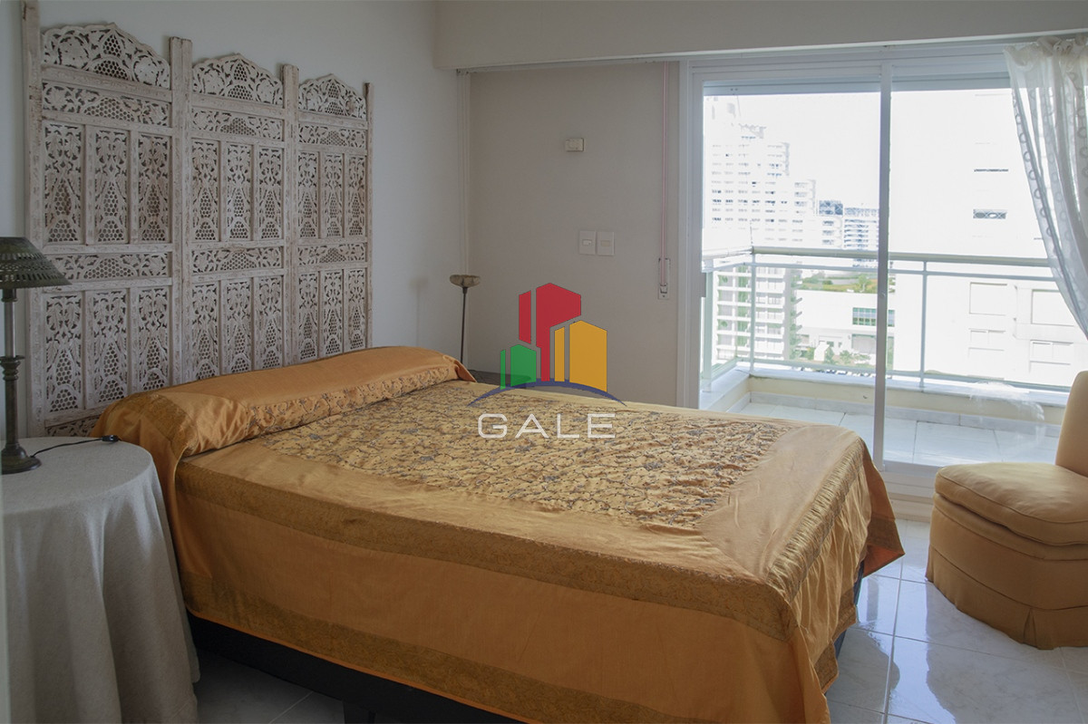Apartamento ID.4466 - Departamento de 3 dormitorios en venta frente a Playa Mansa, Coral Tower