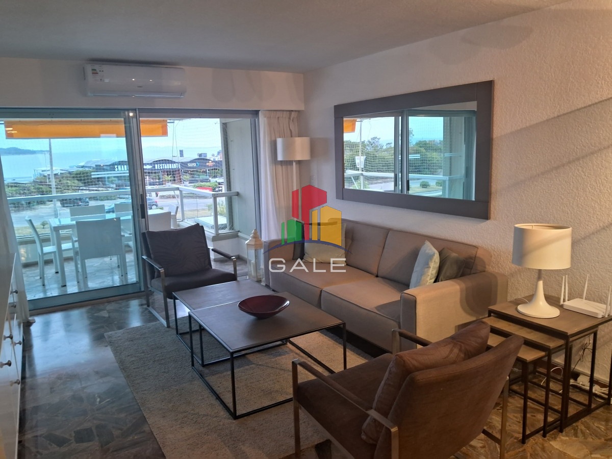Apartamento ID.2482 - Hermoso Departamento de 3 dormitorios en venta frente al mar. 