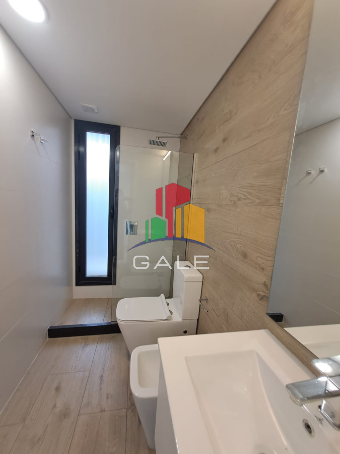 Apartamento ID.4080 - Espectacular departamento de 3 dormitorios frente al mar. Walmer Lagoon