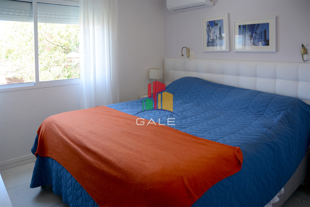 Apartamento ID.4281 - Departamento de 3 dormitorios con terraza  con parrillero en venta, Peninsula, Punta del Este