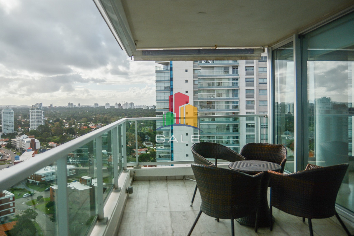 Apartamento ID.4465 - Departamento de 3 dormitorios en venta a pasos del mar. Gala Tower