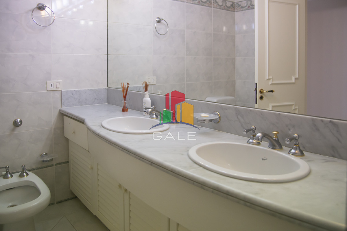 Apartamento ID.4470 - Beverly Tower Punta Del Este, Maldonado Uruguay, Apartamento de 3 dormitorios en venta en torre de Jerarquia.