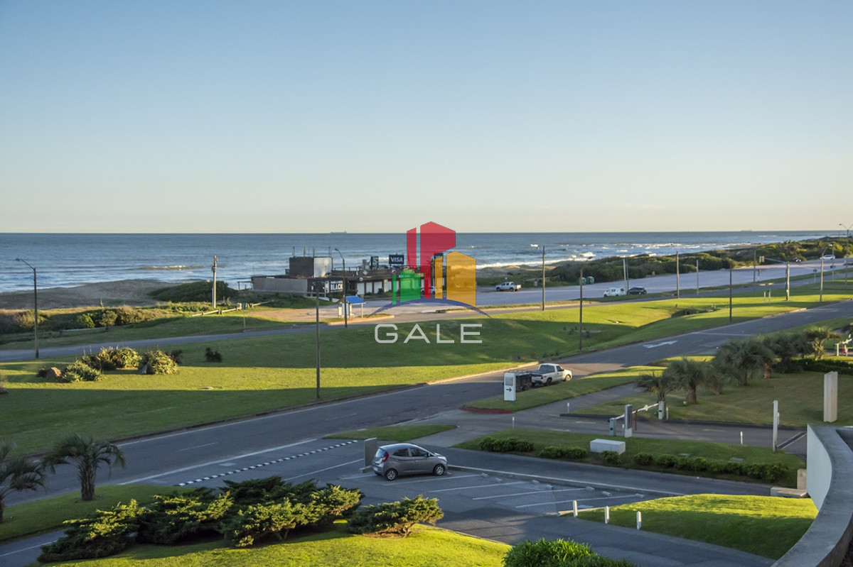 Apartamento ID.1922 - Departamento en venta frente al mar. Torre Lobos, Playa Brava, 3 dormitorios.