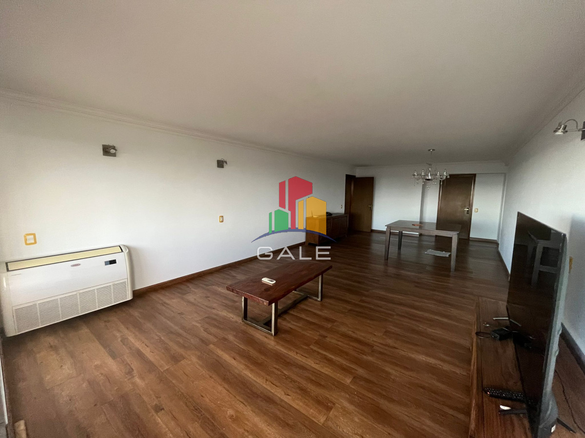 Apartamento ID.2223 - Apartamento en Venta de 3 dormitorios en Av. Roosevelt , Punta del este 