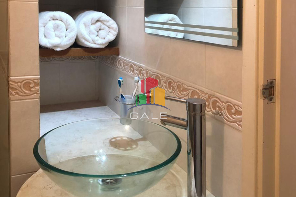 Apartamento ID.1595 - Departamento de 3 dormitorio con parrillero en venta , ultimo piso frente al mar, Punta del Este
