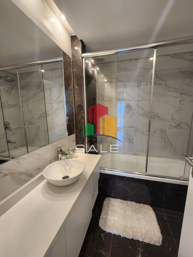 Apartamento ID.4074 - EDIFICIO MIAMI BOULEVARD II, UNIDAD LATERAL EN VENTA, 2 DORMITORIOS, PLAYA MANSA, PARRILLERO EN BALCÒN