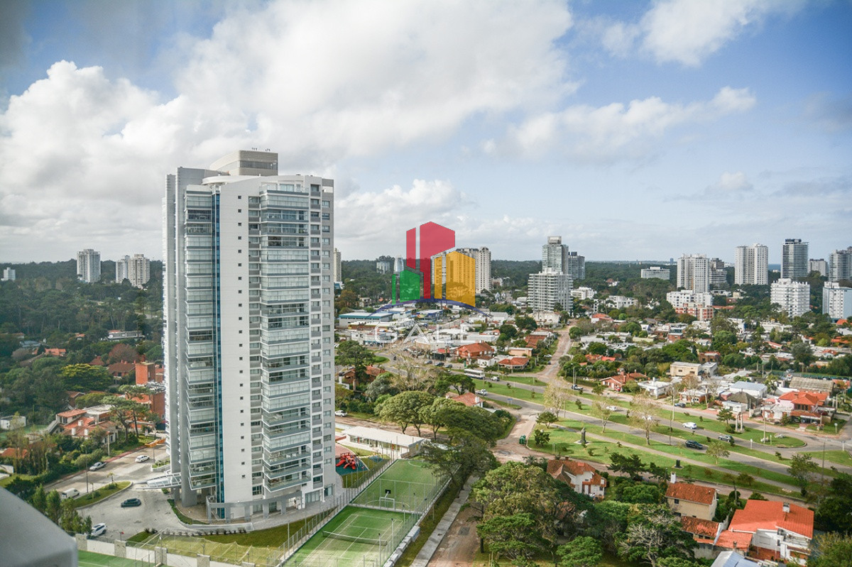 Apartamento ID.4465 - Departamento de 3 dormitorios en venta a pasos del mar. Gala Tower