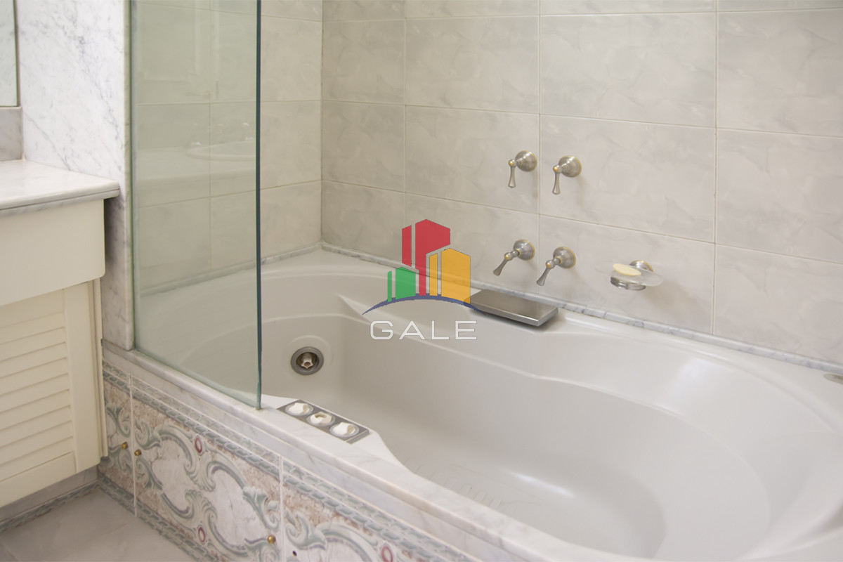 Apartamento ID.4470 - Beverly Tower Punta Del Este, Maldonado Uruguay, Apartamento de 3 dormitorios en venta en torre de Jerarquia.