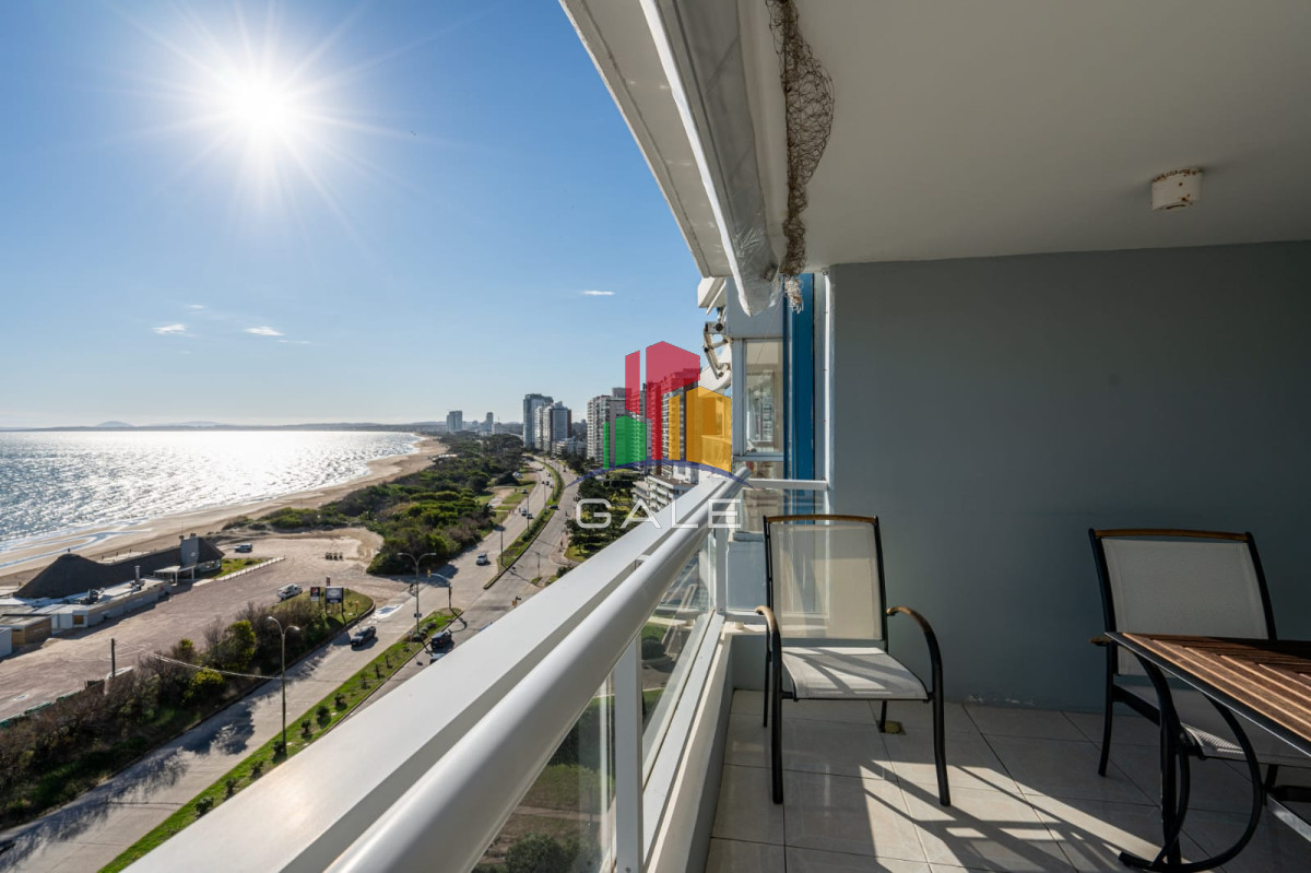 Apartamento ID.4470 - Beverly Tower Punta Del Este, Maldonado Uruguay, Apartamento de 3 dormitorios en venta en torre de Jerarquia.