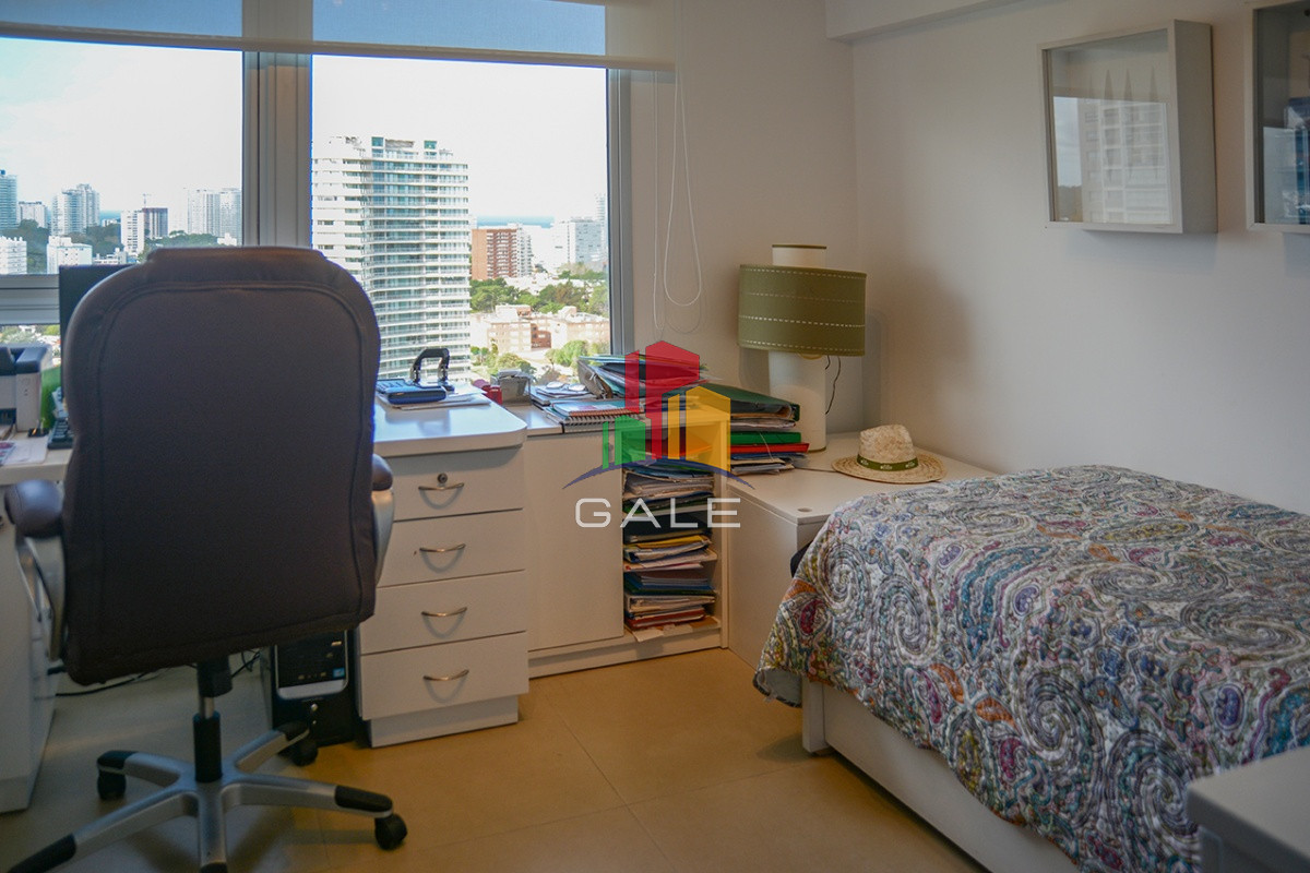 Apartamento ID.4465 - Departamento de 3 dormitorios en venta a pasos del mar. Gala Tower