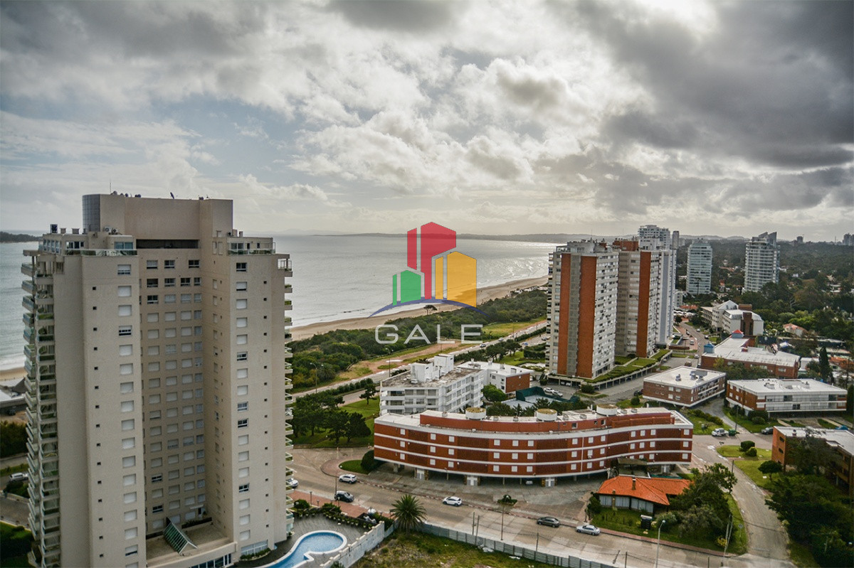 Apartamento ID.4465 - Departamento de 3 dormitorios en venta a pasos del mar. Gala Tower