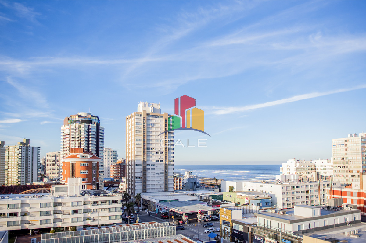 Apartamento ID.4375 - Vende departamento de 3 dormitorios con vista al Puerto, Punta del Este