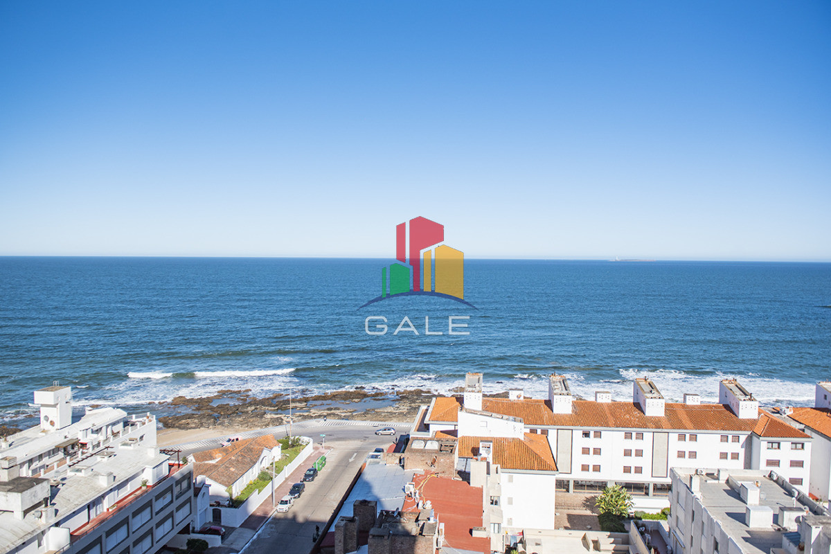 Apartamento ID.4749 - Departamento de 1 dormitorio y medio en venta en Peninsula, vista al mar. 