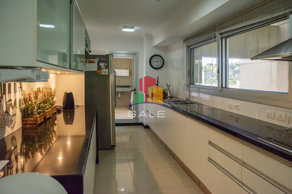 Apartamento ID.1922 - Departamento en venta frente al mar. Torre Lobos, Playa Brava, 3 dormitorios.