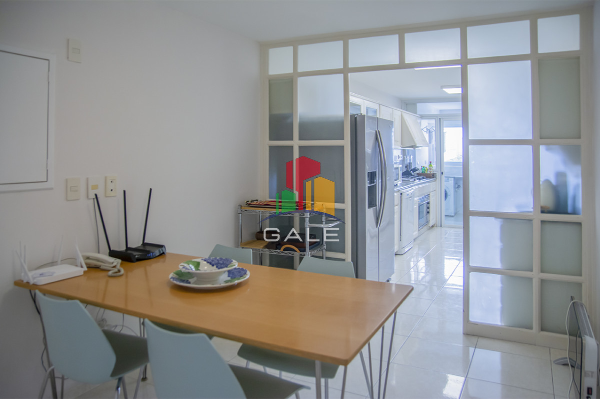 Apartamento ID.4470 - Beverly Tower Punta Del Este, Maldonado Uruguay, Apartamento de 3 dormitorios en venta en torre de Jerarquia.