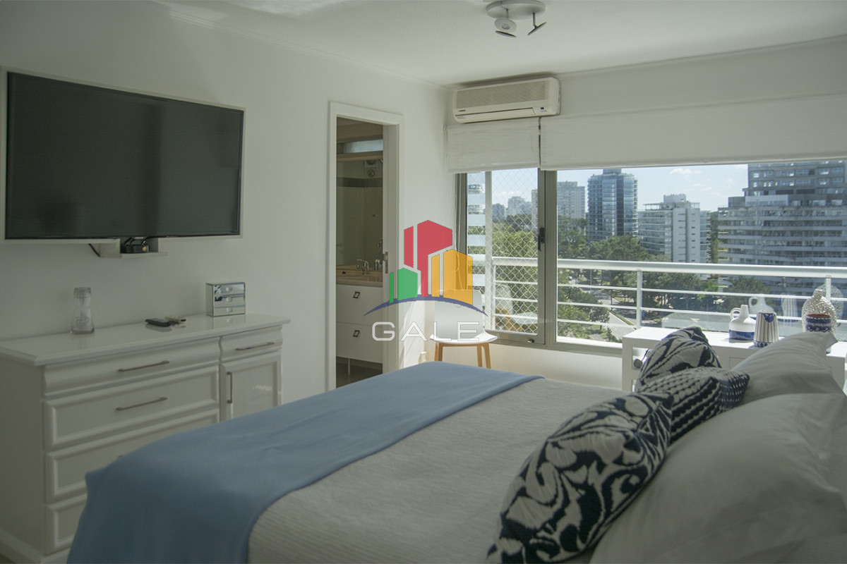 Apartamento ID.3115 - Vende gran apartamento en Brava - Punta del Este de 3 Dormitorios