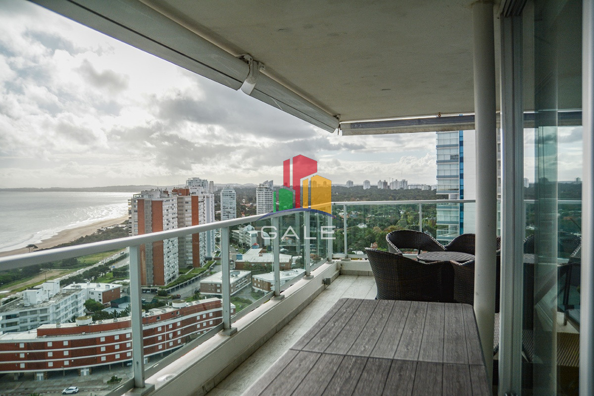 Apartamento ID.4465 - Departamento de 3 dormitorios en venta a pasos del mar. Gala Tower
