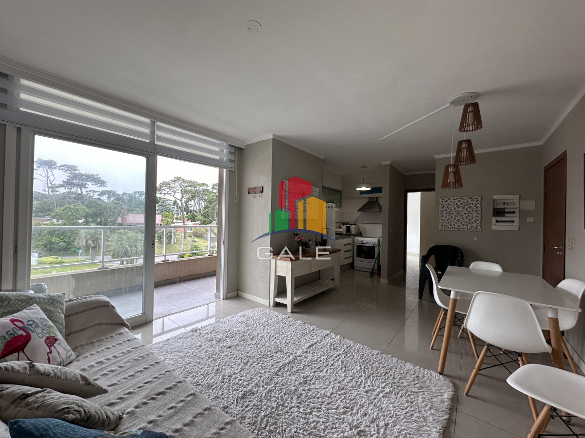 Apartamento ID.4817 - Vende apartamento en playa mansa de 1 dormitorio con parrillero, Punta del Este 