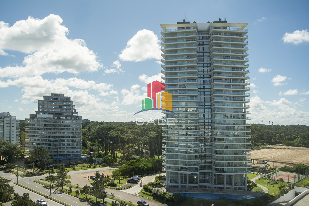 Apartamento ID.3115 - Vende gran apartamento en Brava - Punta del Este de 3 Dormitorios