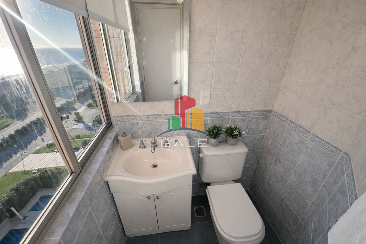 Apartamento ID.4821 - VENTA APARTAMENTO 2 DORMITORIOS 2 BAÑOS PRIMERA LÍNEA PLAYA MANSA
