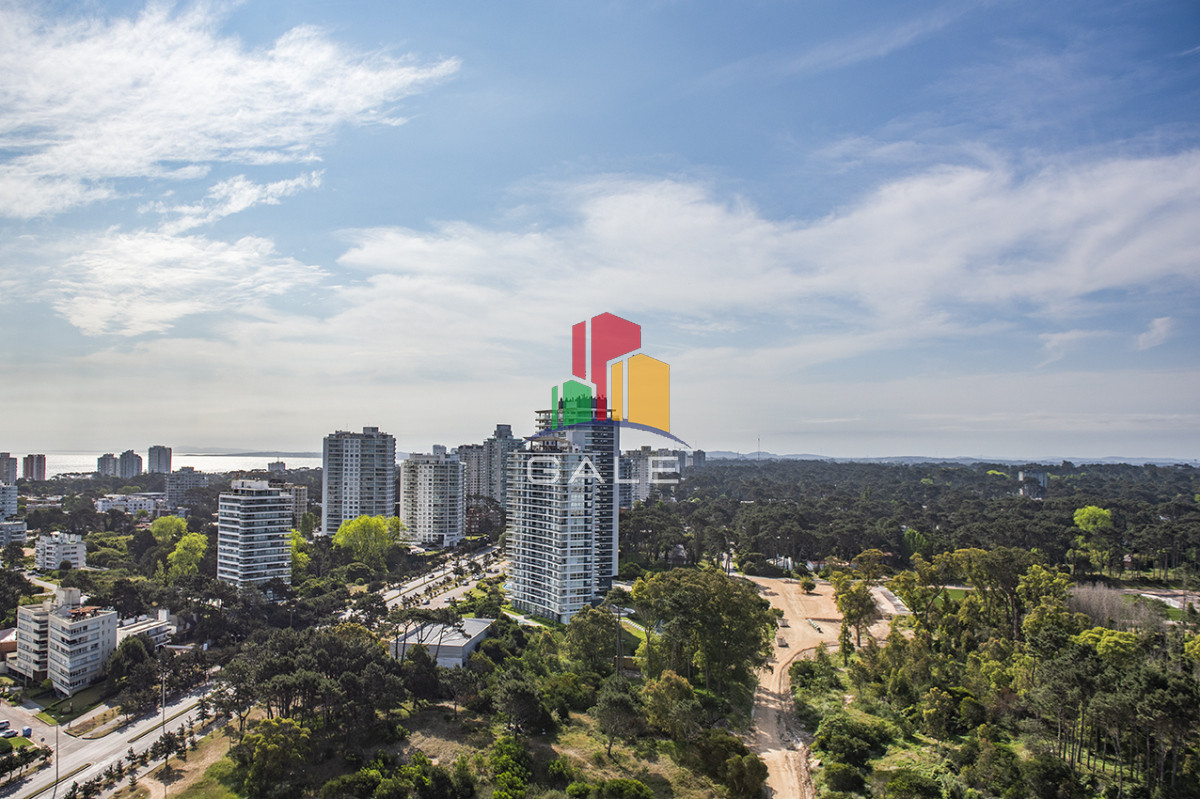 Apartamento ID.4250 - Departamento d 3 dormitoios + dependencia en venta en Torre Le Parc