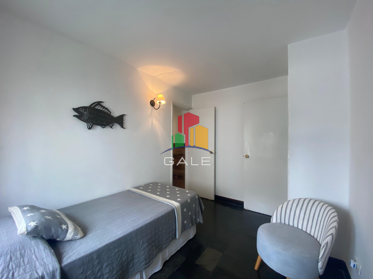 Apartamento ID.4380 - Vende apartamento con vista al mar de 3 dormitorios, Punta del Este