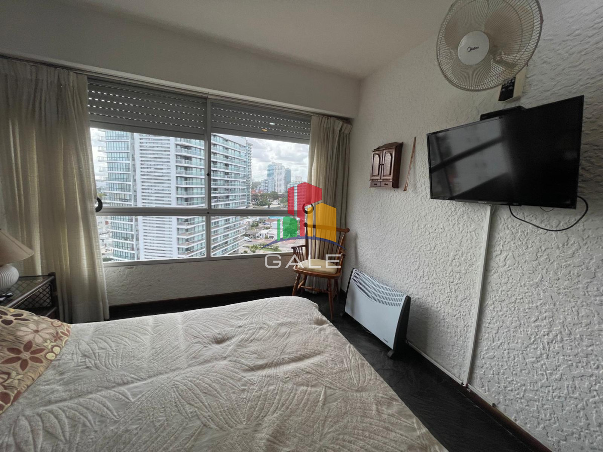 Apartamento ID.3578 - Departamento en venta en Brava - Punta del Este de 1 dormitorio y medio.